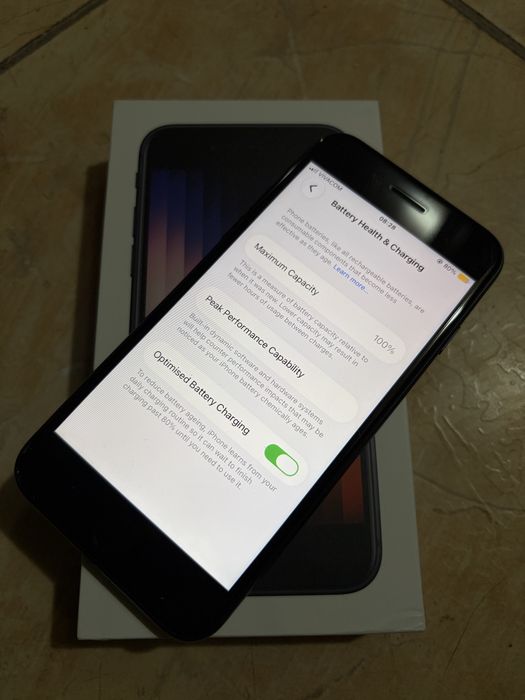 Iphone Se 2022 127GB нов