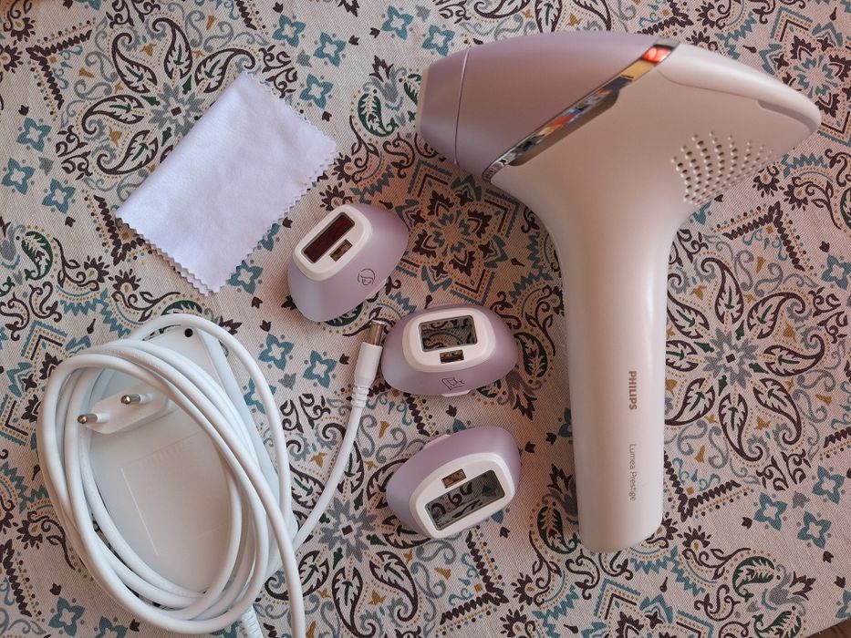 Фотоепулатор Philips Lumea BRI947