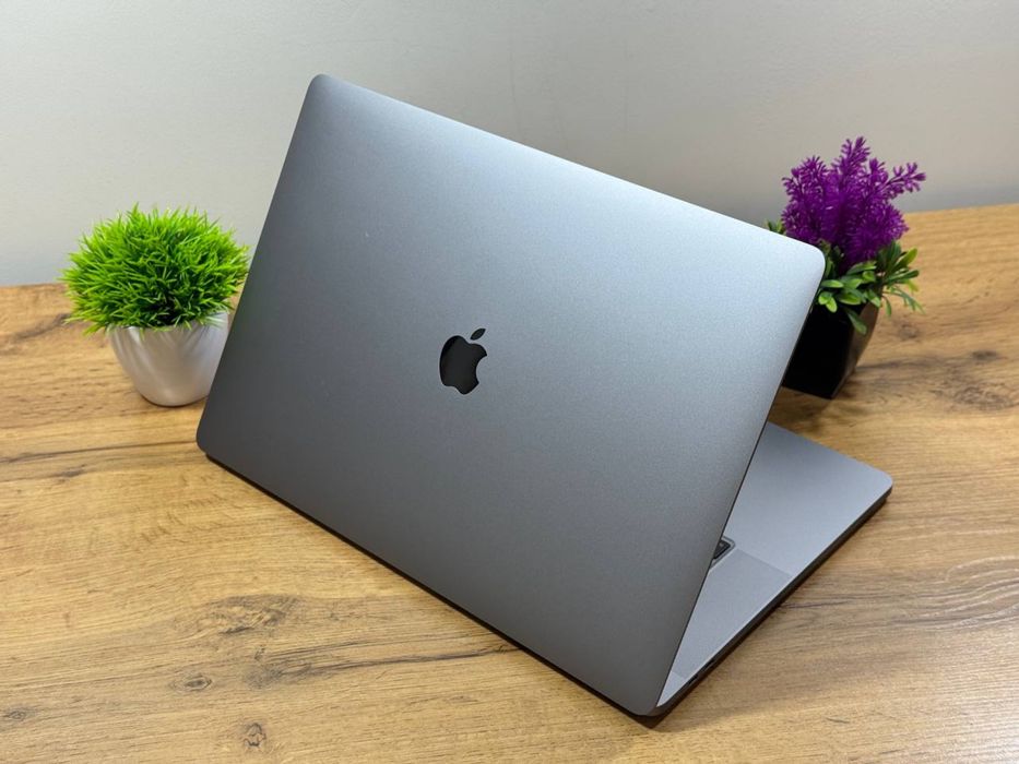 Срочно ! Macbook pro 16 core i9 16/1000gb radeon pro Amerika