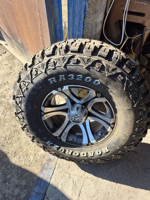 Шины на внедорожник LT 285/75 R16