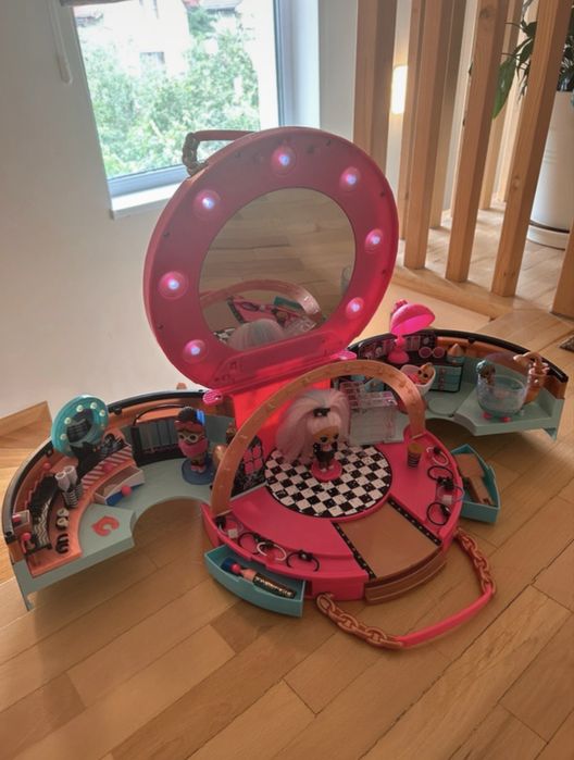 LOL Surprise set salon beauty oglindă lumini păpuși accesorii casă joacă machiaj coafor fete