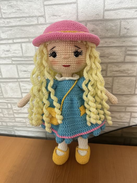 Плетени кукли от памучна прежда.