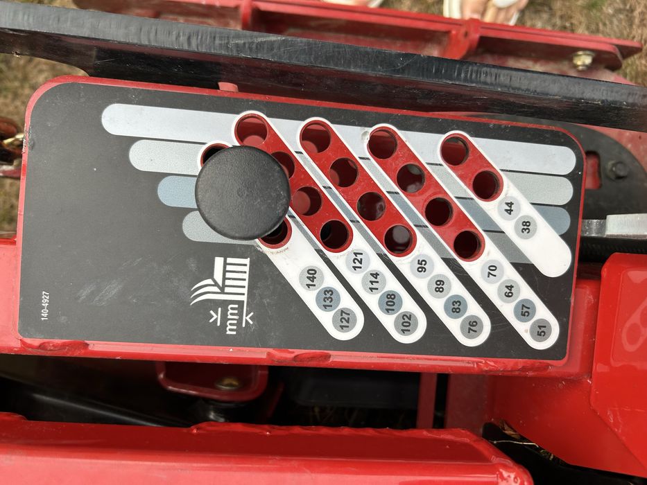 Tractor/Echipament de tuns iarba Toro Z Master 4000 Series (PRO)