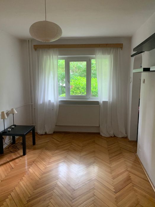 Garsonieră de vânzare