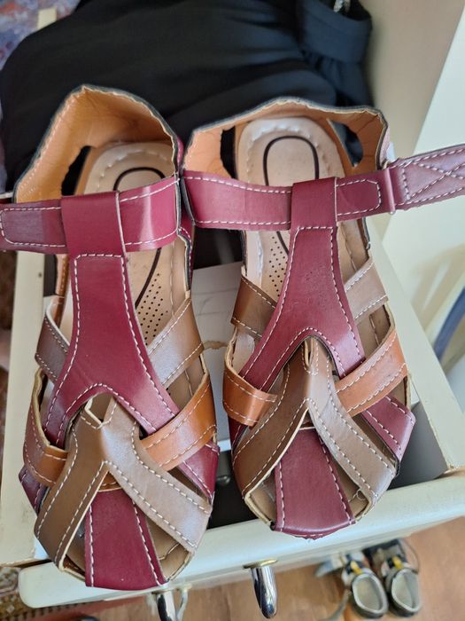 Sandale noi marimea 38/39