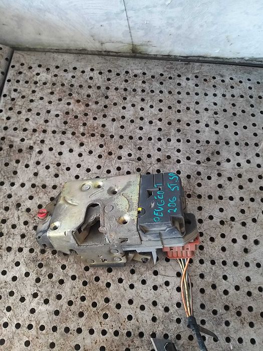 Broasca usa stanga spate peugeot 206