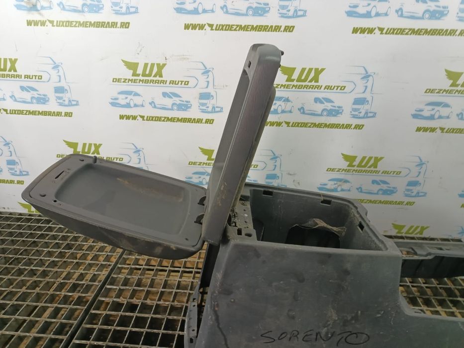 Consola centrala cu cotiera Kia Sorento 1 (facelift)  [din 2006 pana