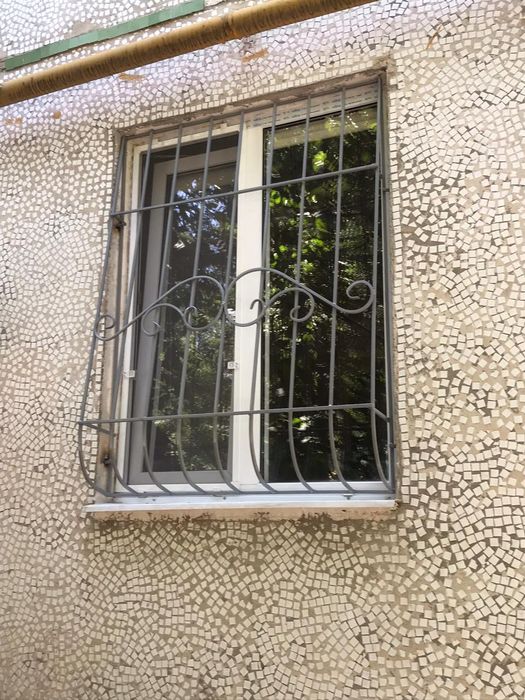 Решётки на окна металлические