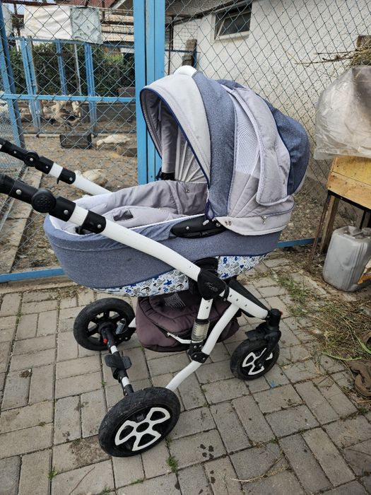 Продам коляску ADAMEX