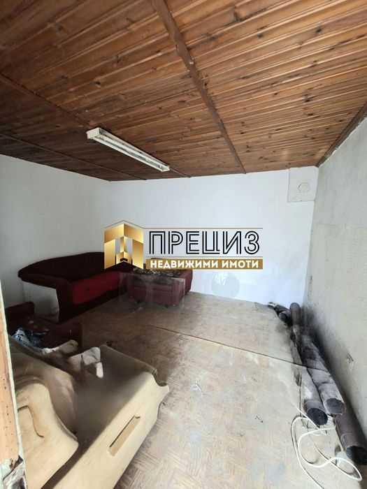 Продажба Къща гр. Шумен - Болницата 35m² и двор 120m²