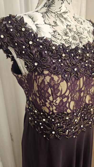 Rochie de seara eleganta, mov regal cu auriu și pietre aplicate!