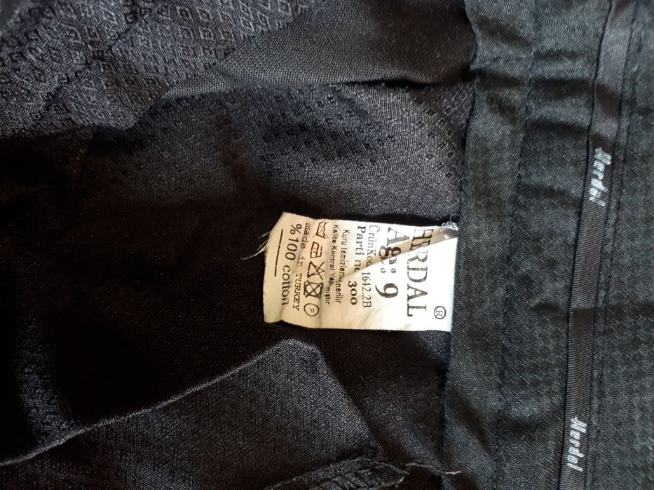 Продаю костюм в школу