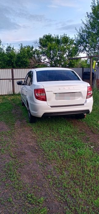 Автомобиль лада гранта