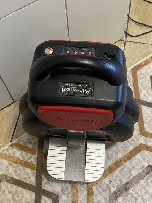 Scuter electric monociclu