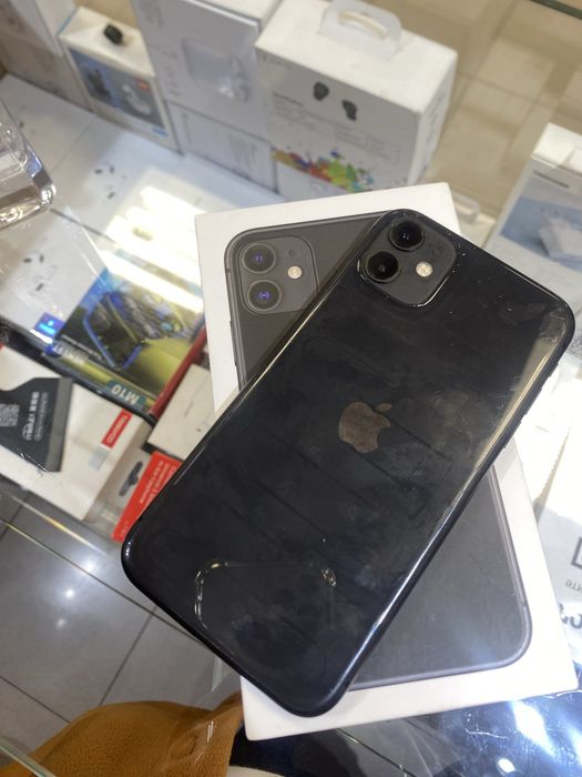 Продам айфон 11 64 гб