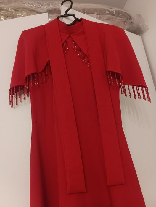 Продам новое платье