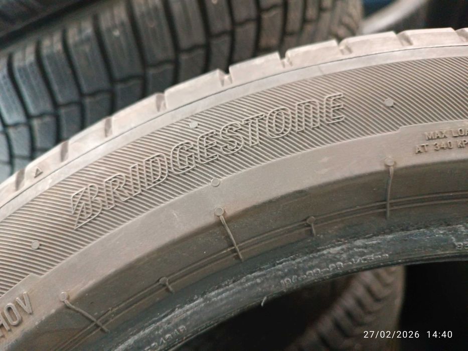 2бр.летни гуми 235/45/18 Bridgestone