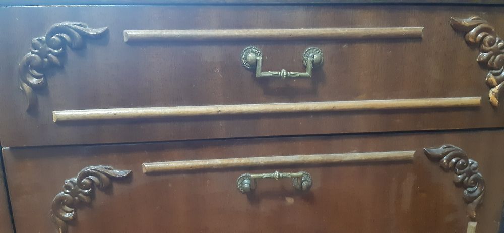 Ретро шкафче с 2 врати и 2 чекмеджета