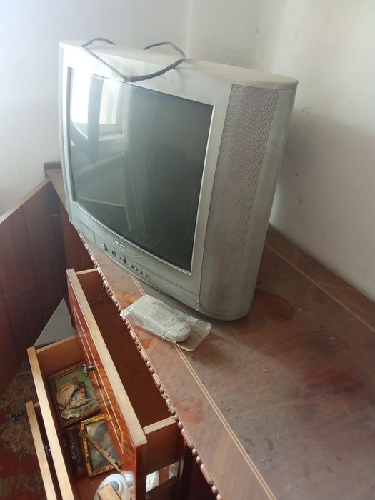 Vând mobila 500 lei