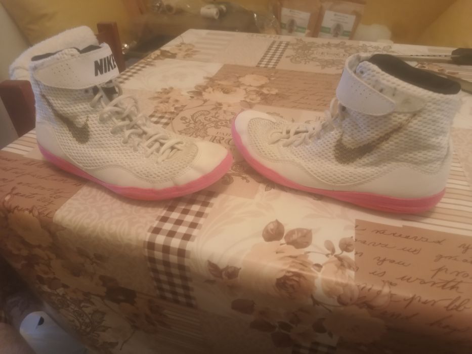 Борцовки  четири чифта