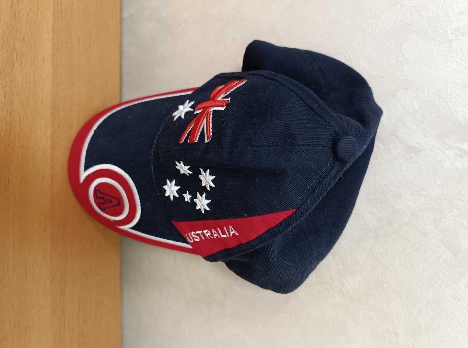 Australia-Много Запазена