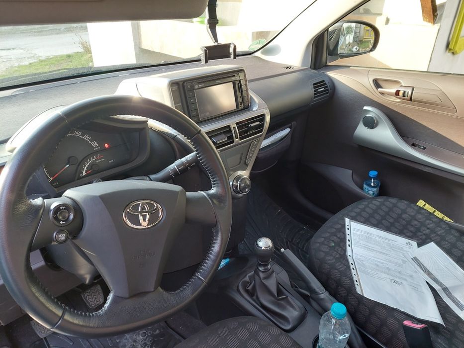Toyota IQ като нова.