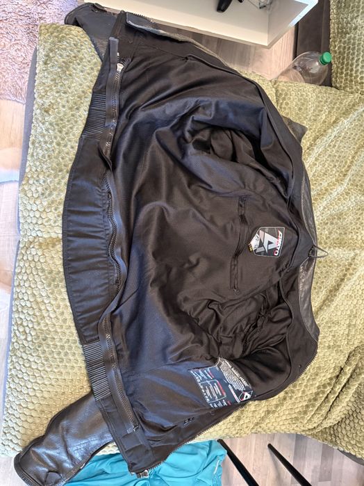 Мото яке Л размер във много добро състояние