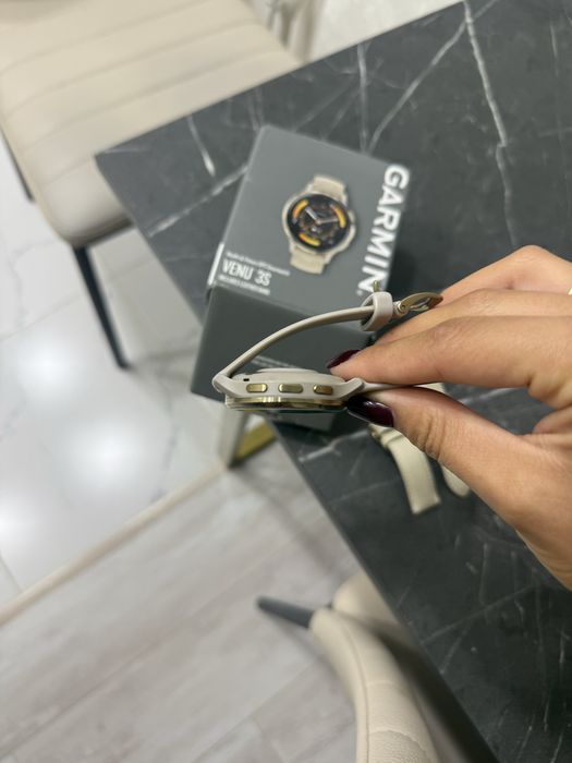 Часы garmin venu3S