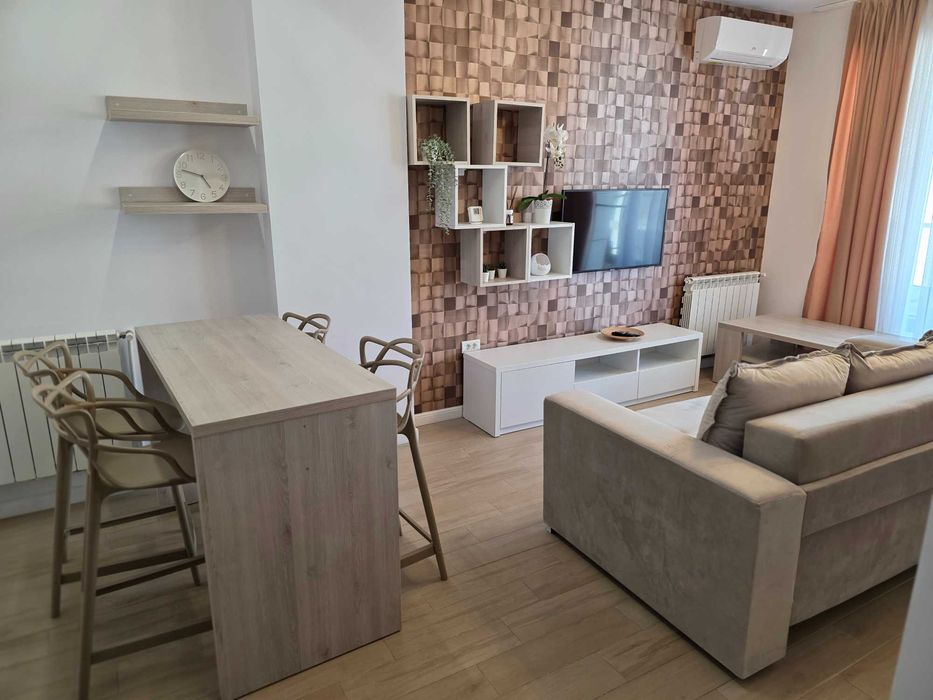 Cazare Apartamente | Zona Opera, Loft, Nuba | Vedere la mare | Parcare | 4 pers