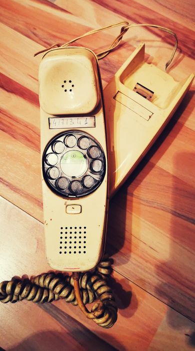 Telefon fix cu disc Telefonica Spania zis Gondola retro vintage piese