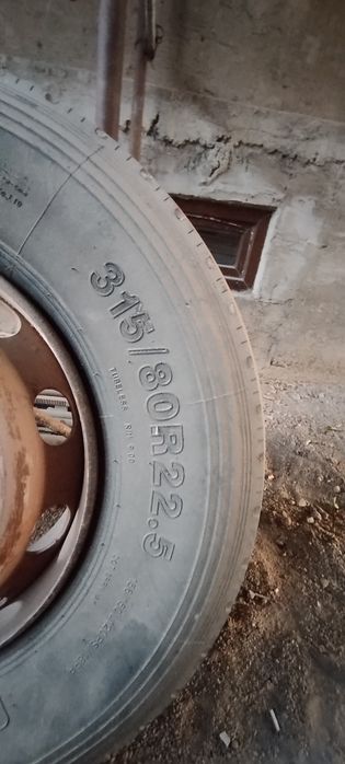 Грузовая диск  с резиной
