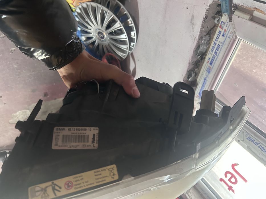 Vand faruri seria 1 cu xenon