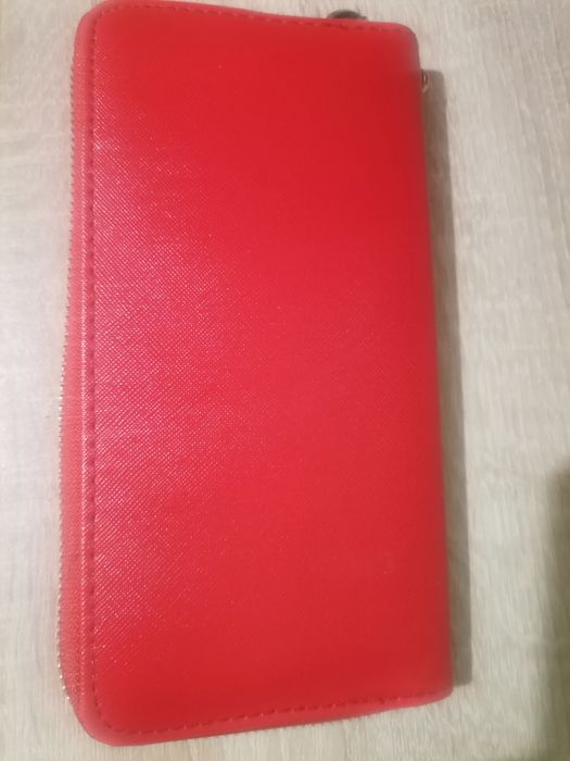 Дамски портмонета