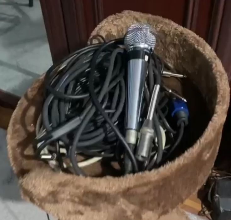 Продаются большие аккустические колонки и усилитель