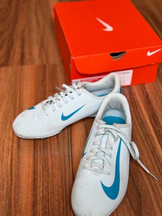 Adidasi NIKE copii baieti fotbal 37 1/2 Mercurial Vapor JR 16 Club