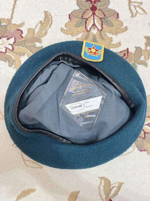 Продам военный бушлат, рубашки и кепки.