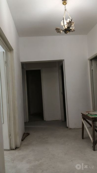 Продаю квартиру Яшнабадский р-он ул. Мухтар Ашрафи 4-ком 2-этаж 5-этаж