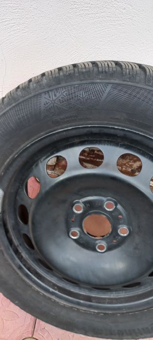 Vând 4 roti cu cauciucuri de iarna pentru skoda octavia 2018