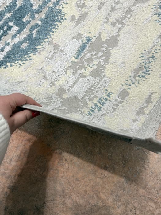 Продам ковер в хорошем состоянии