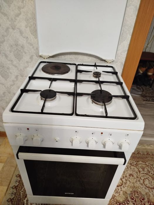 Продам газ плиту