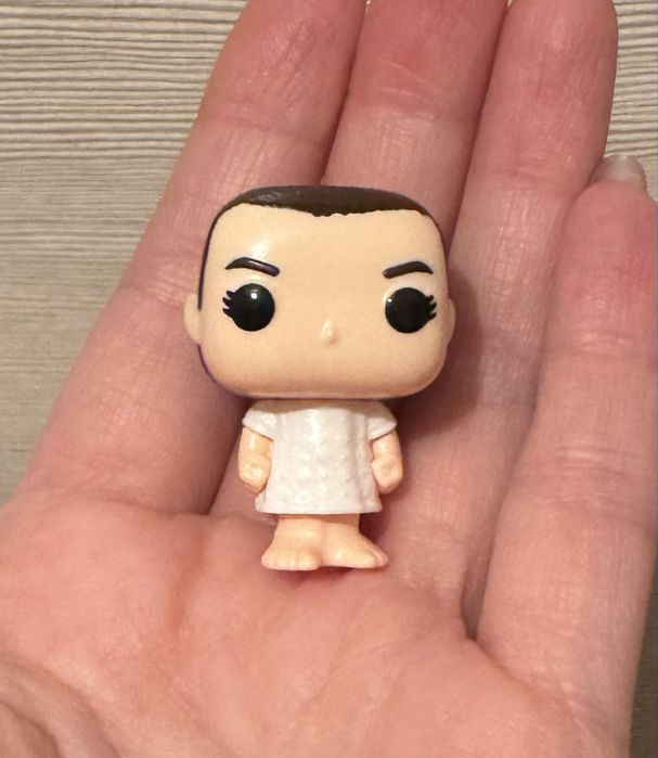 Продажа сериал Очень странные дела