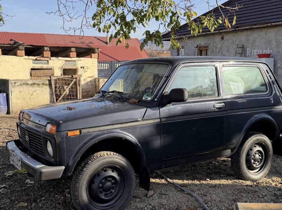 Lada niva 4x4 2015 echipata pentru dezapezire