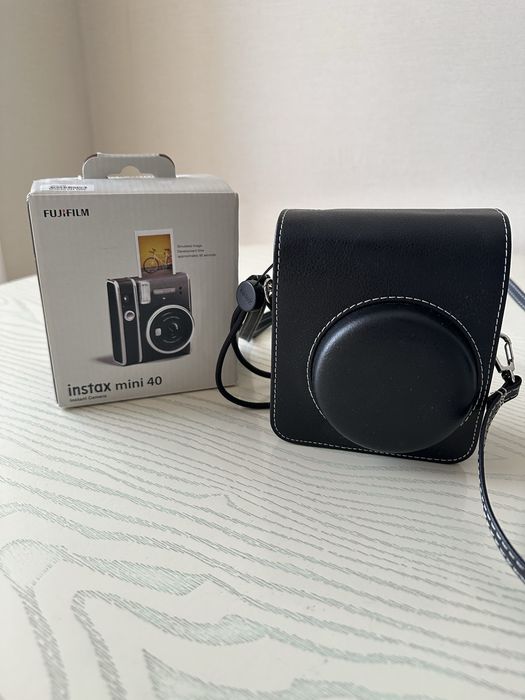 Instax Mini 40 в идеале + Кожаный чехол в ПОДАРОК!