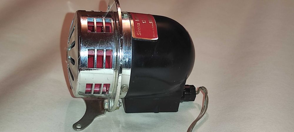 - Sirena MINI CELERE 12 V impecabila made in italy