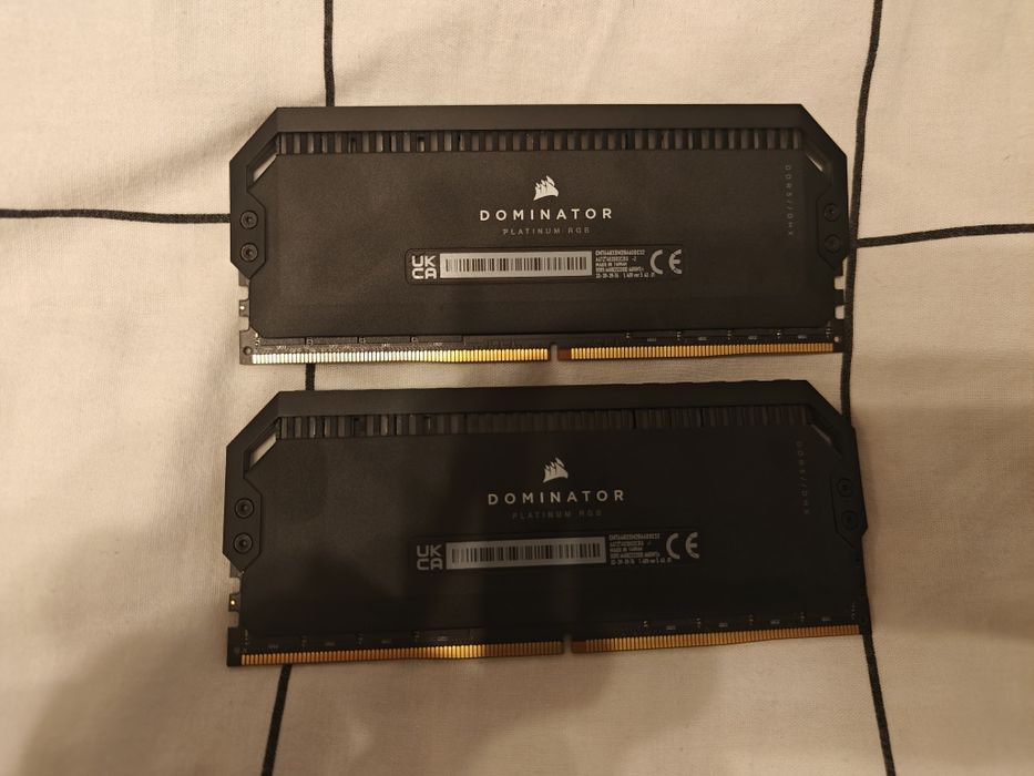 Memorie RAM  DDR5 64 GB 2x32 Corsair Dominator 6600 Mhz CL32 garanție