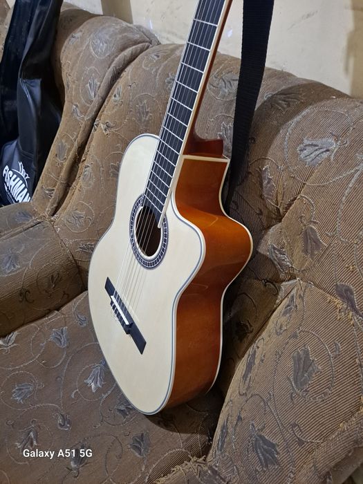 Klassik gitara ekvalayzer