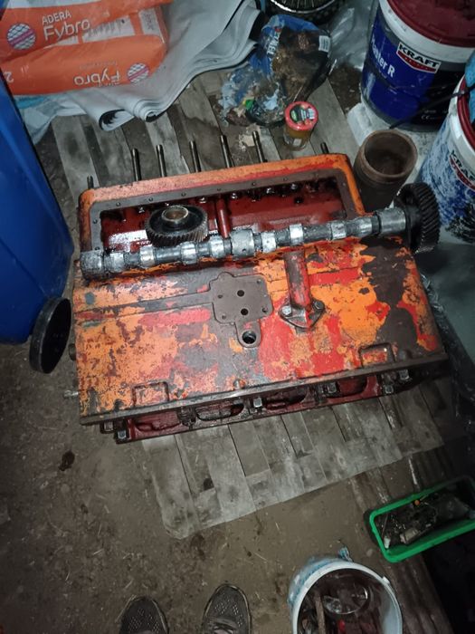 Vând bloc motor u650