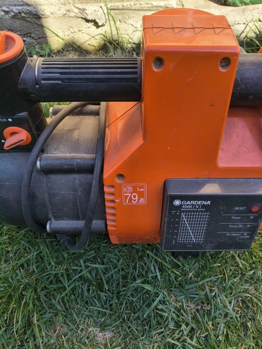 pompă automată de apă Gardena 4000/5 Electronic Plus.
