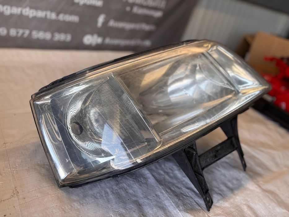 Десен фар Volkswagen T5