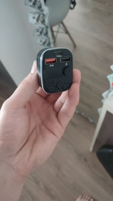 Продам новый проигрыватель для машины через прикуриватель